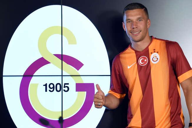 Lukas Podolski y el jugoso negocio del que todos hablan ¿De esta forma gasta su millonaria fortuna?