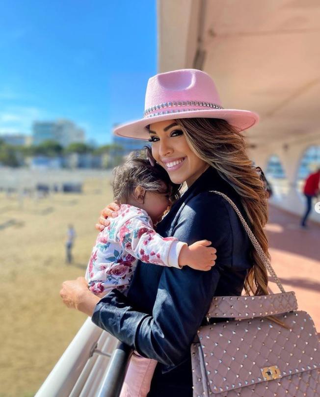 Futbolista casado de la Premier League reconoce ser el padre de la hija de una modelo brasileña