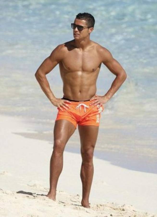 Fotos: Cristiano Ronaldo disfruta de sus vacaciones junto a su hijo