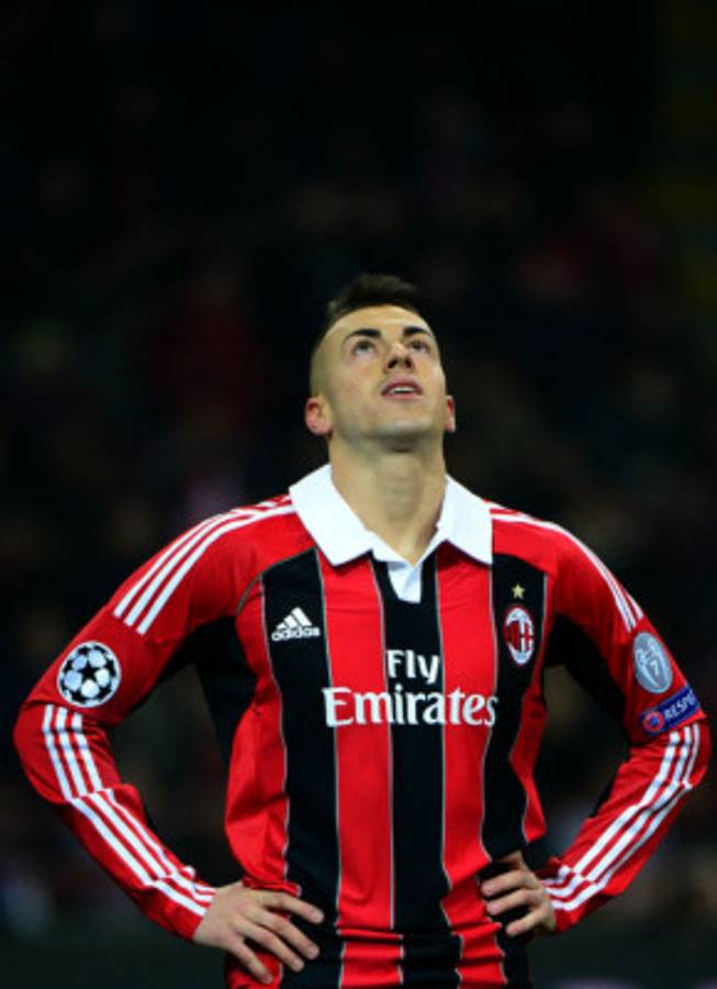 Milan venció 2-0 al Barcelona en un partido de la Champions League.