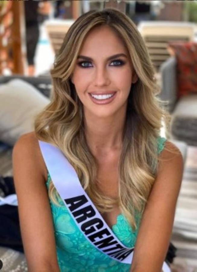 Miss Universo: La hermosa representante de Argentina rindió homenaje a Maradona con su traje