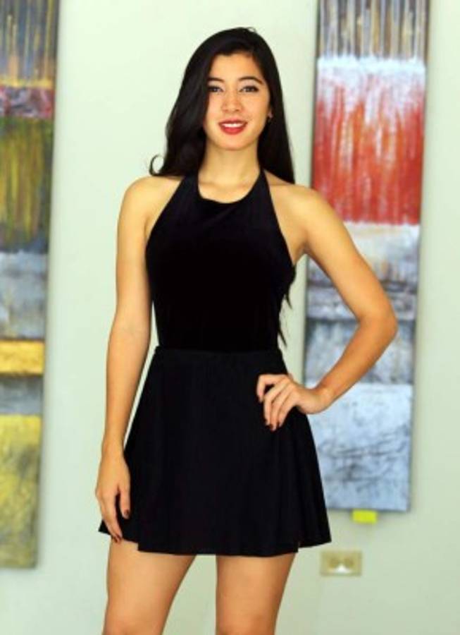 ¡BELLEZA! Así es Carolina Vaquedano, la chica que engalana 180 grados