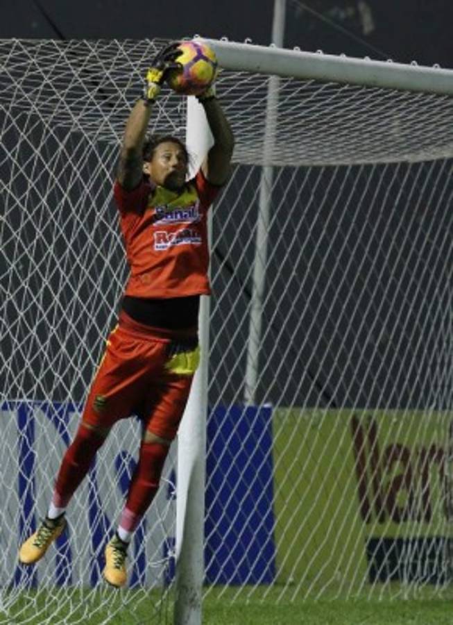 'Tato' va por los 3 puntos y este sería su 11 titular ante el Marathón