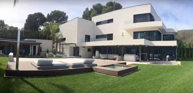 ¡Qué mala suerte! No pudo acompañar a su mamá a hacer un trámite y ella terminó en la casa de Messi: ‘‘Nunca me lo voy a perdonar’’