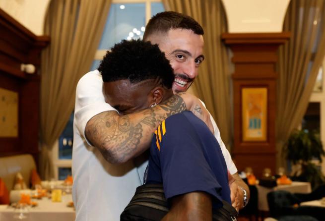 Emotivo reencuentro: el héroe de la última Champions visitó al Real Madrid antes de la final contra Pachuca en Qatar