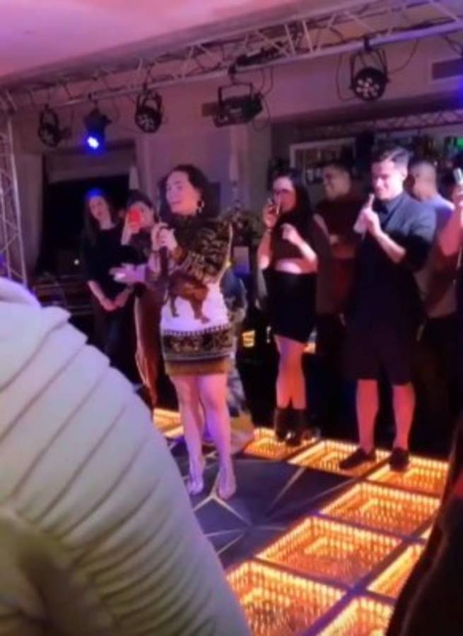 Jugadores del Barcelona se van de fiesta sorpresa tras el triunfo sobre el Espanyol