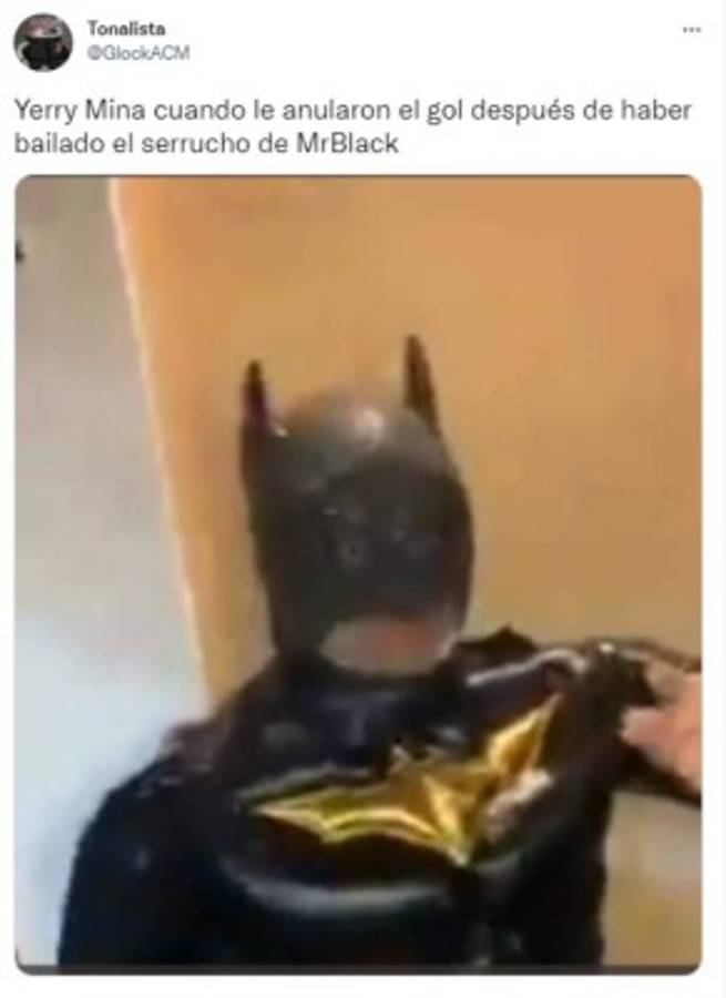 Yerry Mina anota en el Colombia-Ecuador en el minuto 100, se fue a bailar, el VAR lo anula y lo reventaron con memes