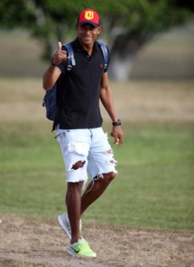 MERCADO: Real España busca defensor, Marathón y Juticalpa fichan delanteros