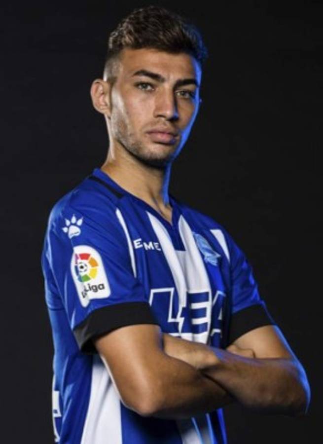 Los 7 jugadores a los que el Barcelona ya les puso precio para su salida