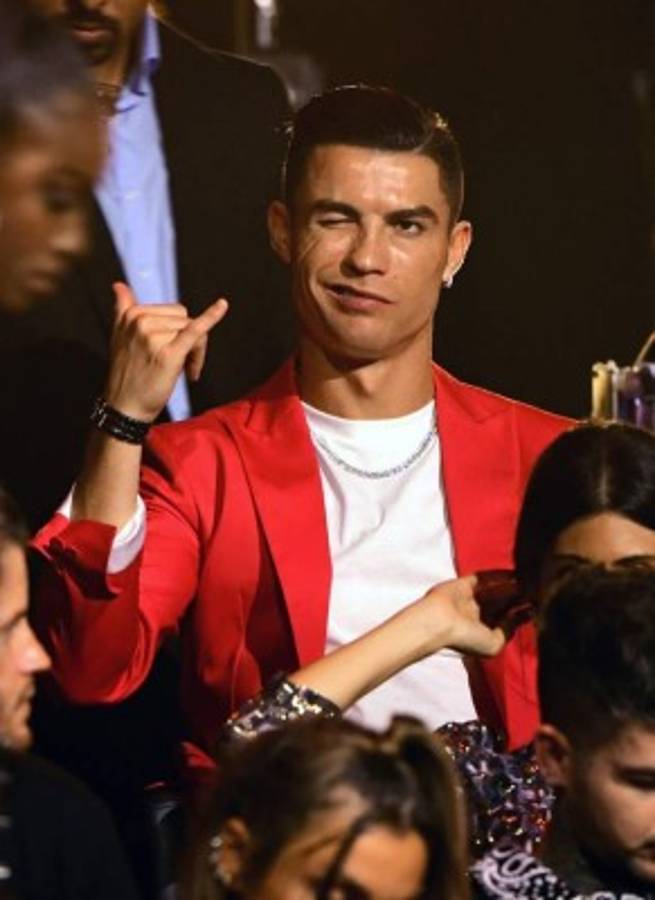 Cristiano Ronaldo y Georgina Rodríguez deslumbran en la alfombra roja de los premios MTV