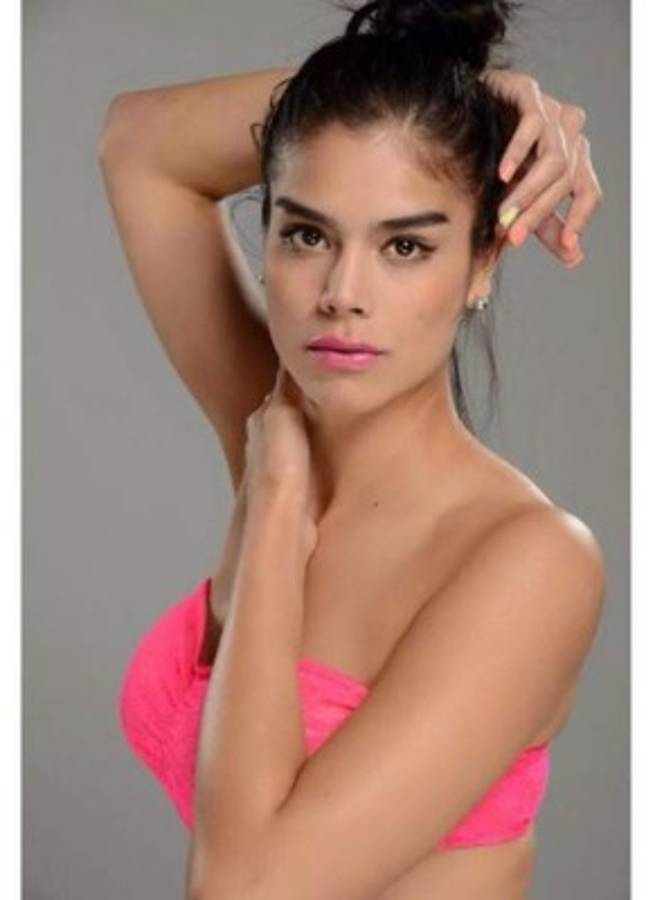 El futbolista Alan Pulido sería novio de Paola Salcedo, exnovia de Ronaldinho