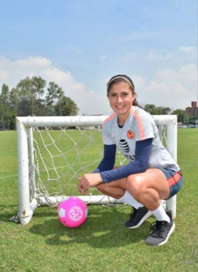 Alondra González, la preciosa jugadora que protagonizó la primer gran polémica de fichajes en México