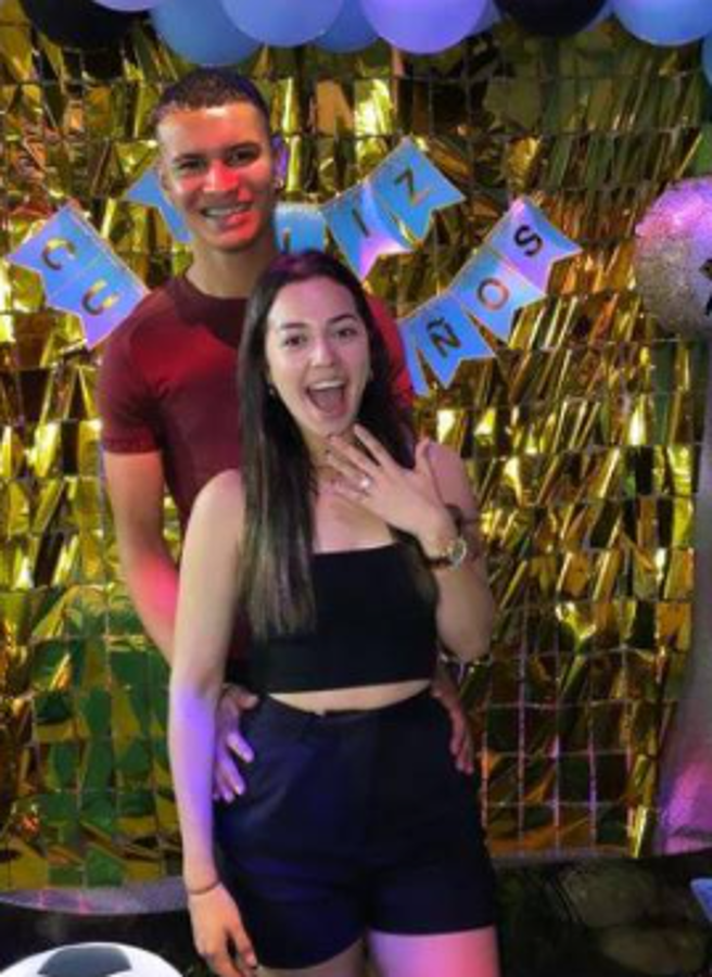 ¡Tendremos boda! Así es la linda sampedrana que se casará con destacado legionario hondureño