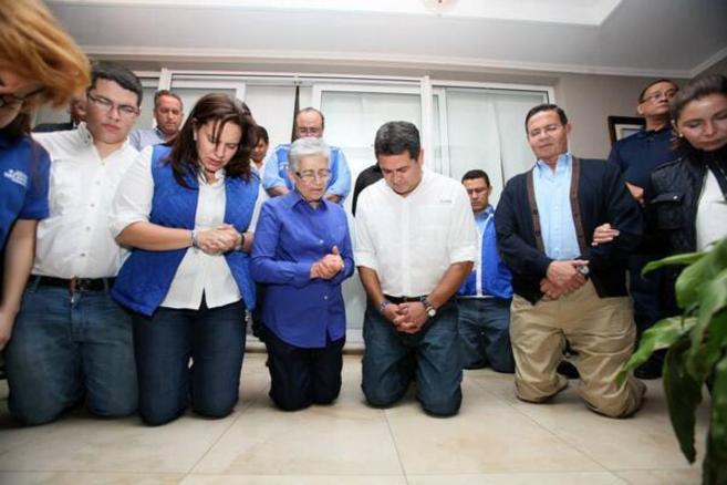 El sufrimiento de Juan Orlando Hernández preso: No tiene privilegios, lava su ropa interior y no le permiten uso de celular