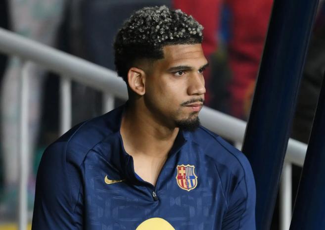 Barcelona podría pedir 60 millones de euros por el fichaje de Ronald Araujo.