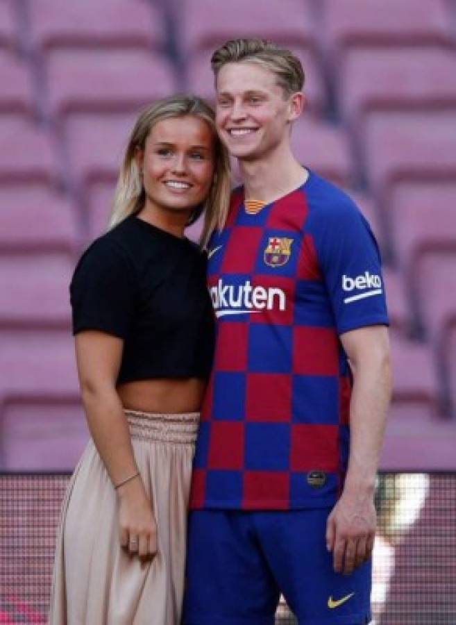 Barcelona: Pareja de De Jong dice que después de su novio preferiría a Messi