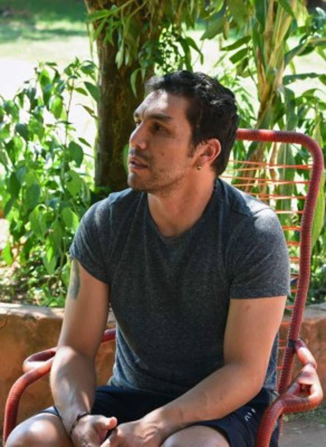 Sin lujos, muy humilde y en casa de su papá: Así vive el paraguayo Salvador Cabañas