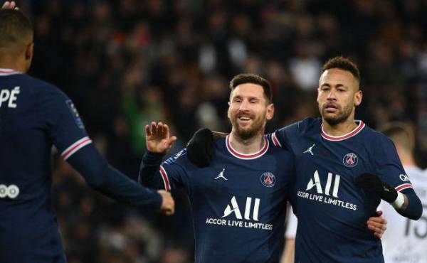 Messi, Neymar y Mbappé forman una delantera galáctica en el PSG.