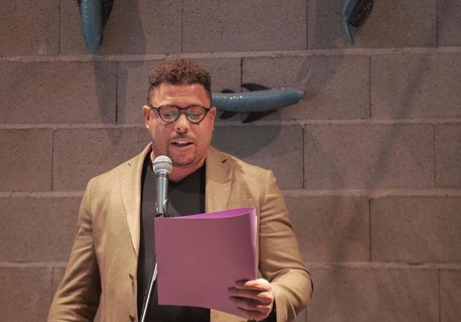 ¿En qué invierte su fortuna Ronaldo? Es dueño de dos clubes, tiene un contrato vitalicio y su infartante mujer