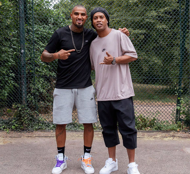 Kevin-Prince Boateng cuenta cómo su mujer se enteró que la engañaba... ¡por Ronaldinho!