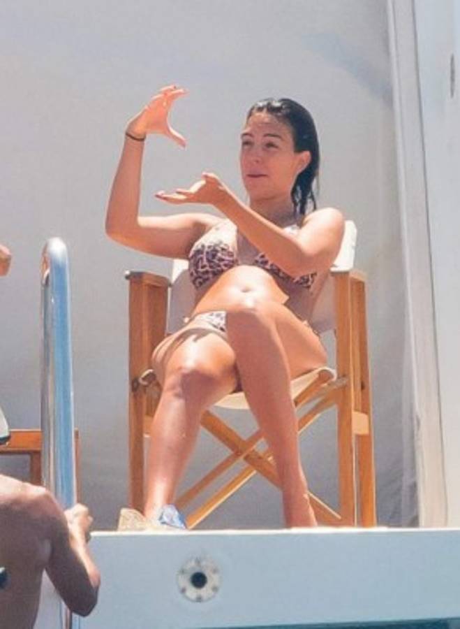 FOTOS: Las infartantes vacaciones de Cristiano Ronaldo y Georgina Rodríguez en Francia