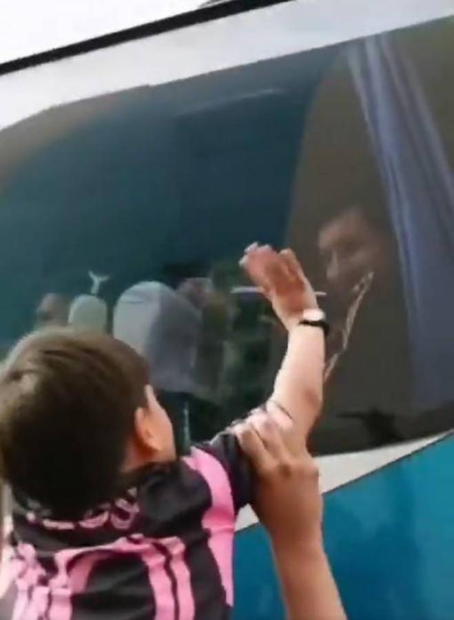 El feo gesto de la barra de Universitario de Perú con Messi y el Inter Miami, niño cumplió su sueño y gran ambiente