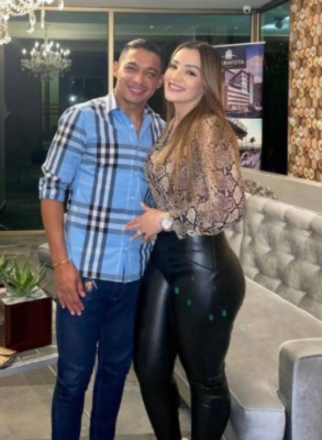 Emilio Izaguirre se pone a tono luego de sus espectaculares vacaciones con su preciosa esposa