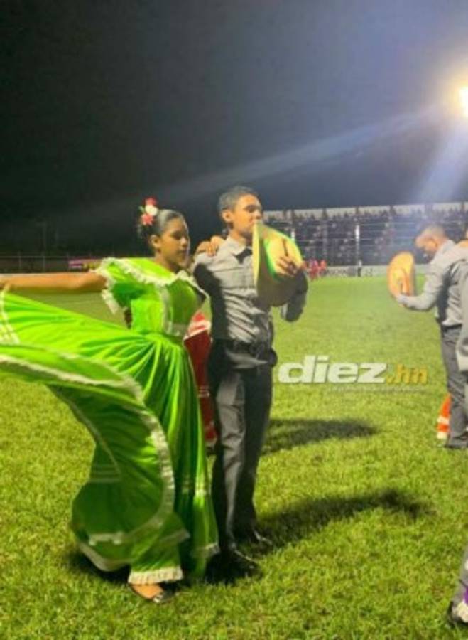 Gesto de Motagua con niños en Danlí, homenaje de Real España y el baile del 'machetazo' en Tocoa  