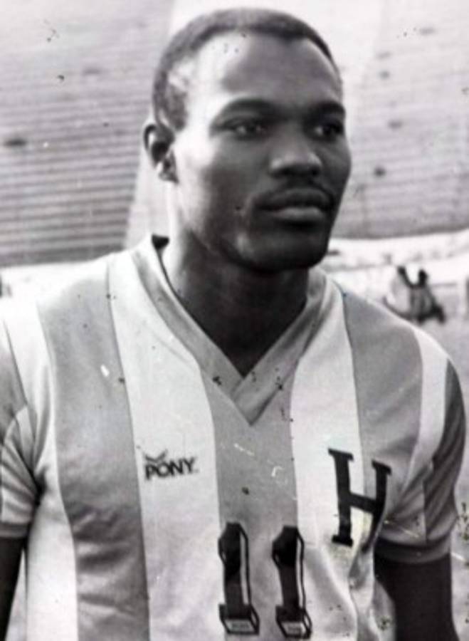 Los futbolistas hondureños que merecieron jugar un Mundial