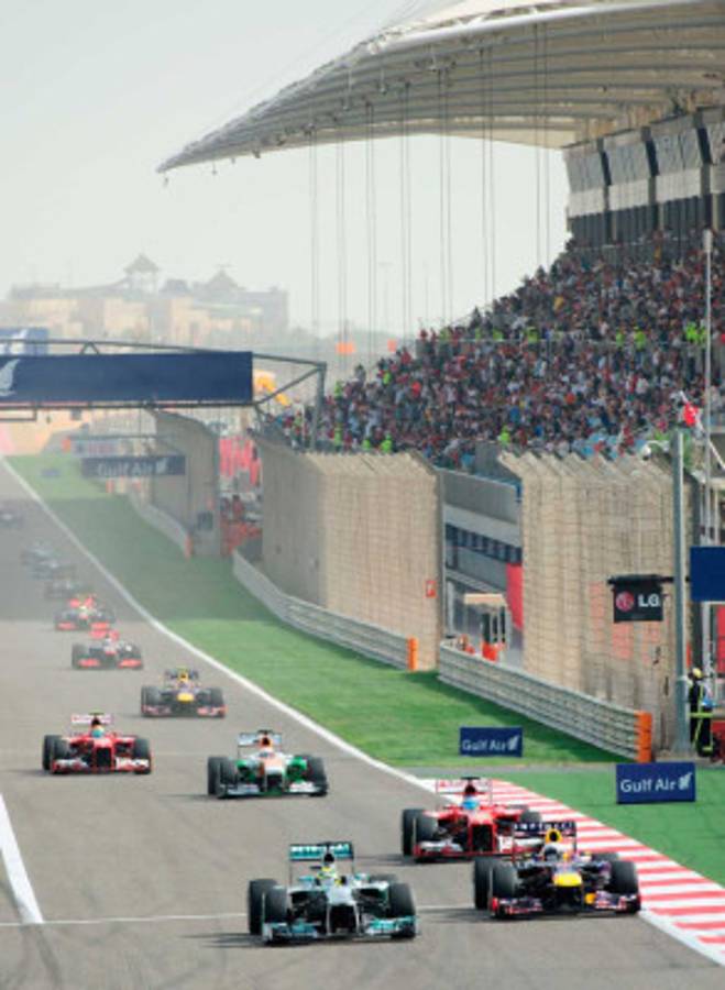 Vettel fue imparable y ganó fácil en Bahrein.