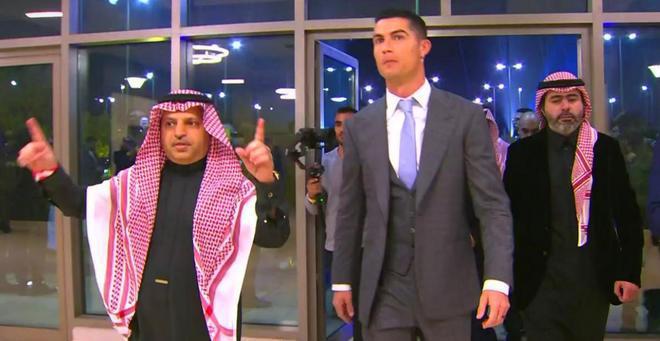 ¡Prohibidas las selfies! La lujosa residencia de Cristiano Ronaldo en Arabia Saudita: 17 habitaciones y cine multimedia