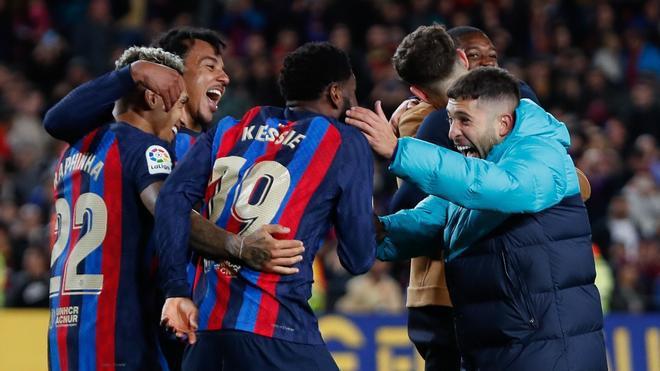 La agresión de Gavi, la visita sorpresa en el festejo y Rosalía ganó apuesta por el Barcelona; Carvajal casi sale linchado