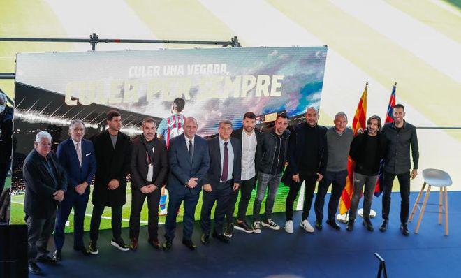 Su enorme recuerdo con Messi y recibió cariño de Pep Guardiola: Así fue el adiós definitivo del “Kun” Agüero al fútbol