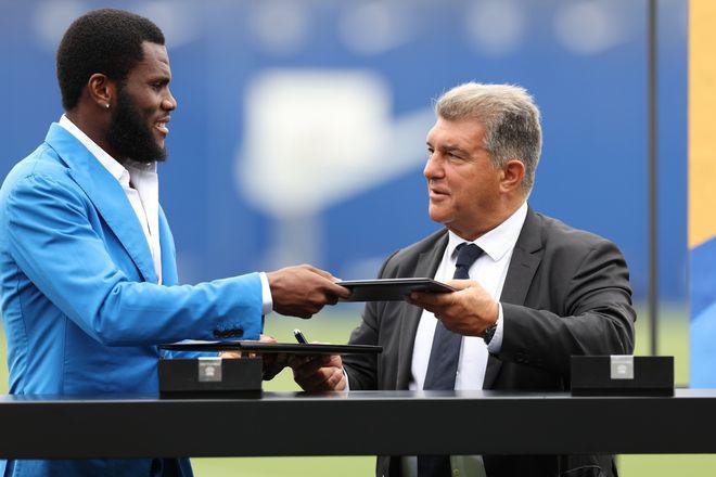 La confesión sobre Xavi y salta el nombre de Cristiano: Así fue la presentación de Franck Kessié con el FC Barcelona