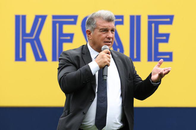 La confesión sobre Xavi y salta el nombre de Cristiano: Así fue la presentación de Franck Kessié con el FC Barcelona