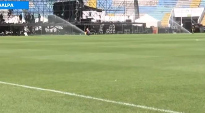 ¿Peligra el Motagua vs Real España? Así quedó la grama del Estadio Nacional Chelato tras el concierto de Grupo Firme