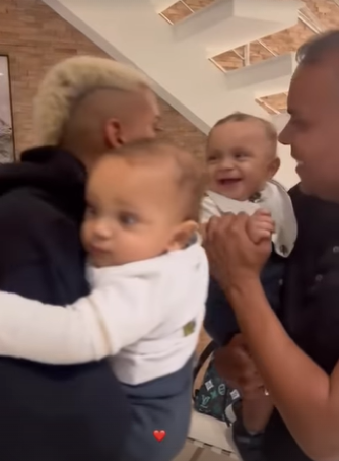 ¡Sorprendió a todos! El brasileño Rodrygo muestra por primera vez que es padre de gemelos y así es la madre de sus hijos