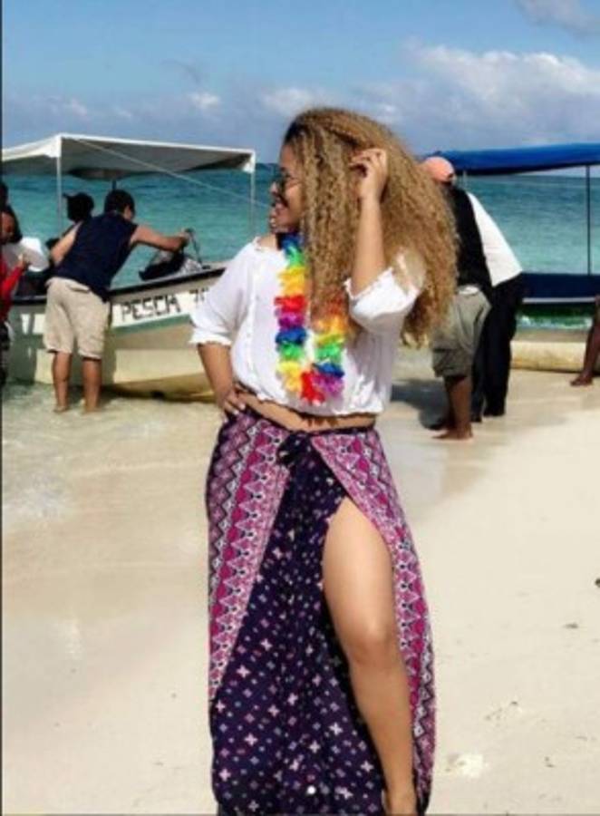 ¡El otro lado de la final! Las guapísimas novias y esposas de los jugadores de Olimpia y Marathón