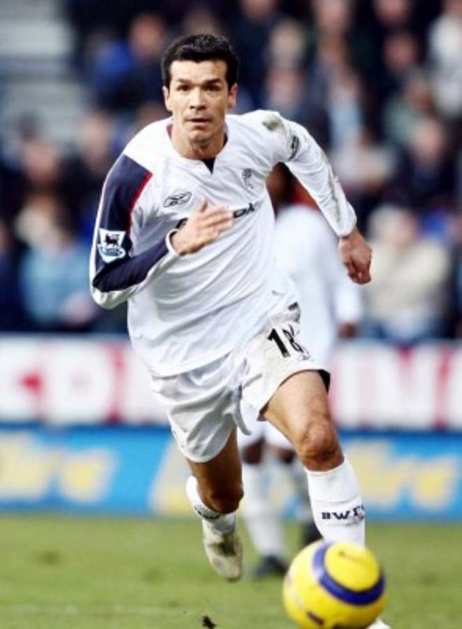 Llegó al Chelsea y no dio bola: Los 15 famosos jugadores mexicanos que fueron a pasear a Europa