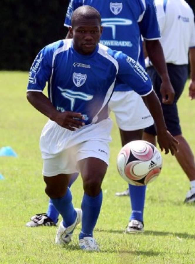 ¡García FC! Boniek García armó un equipo solo con primos y hermanos de Liga Nacional