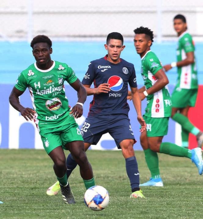 ¡Con mucho fútbol y ofensivo! Así sería el 11 de César “Nene” Obando para su debut con Motagua ante Marathón