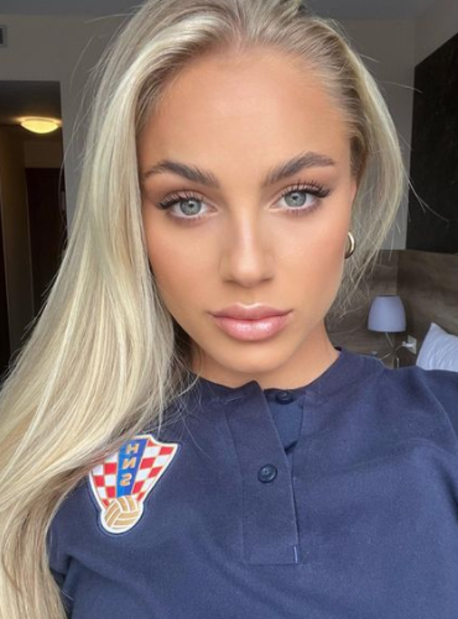 La futbolista más sexi del mundo: ‘‘Cuando poso en bikini o Haaland lo hace en bañador, no recibe los mismos comentarios’’