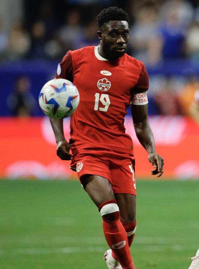 Rechaza ser fichaje del Barcelona, la decisión del Real Madrid con Davies y la bomba del Liverpool