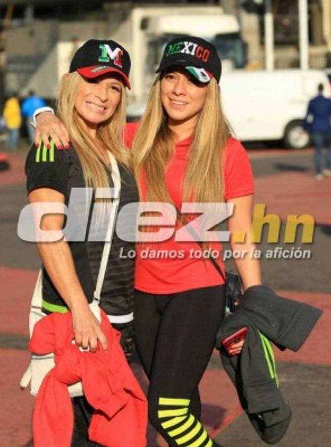 ¡Bellezas! Hasta actriz del Señor de los Cielos se fue al Azteca para el México-Honduras