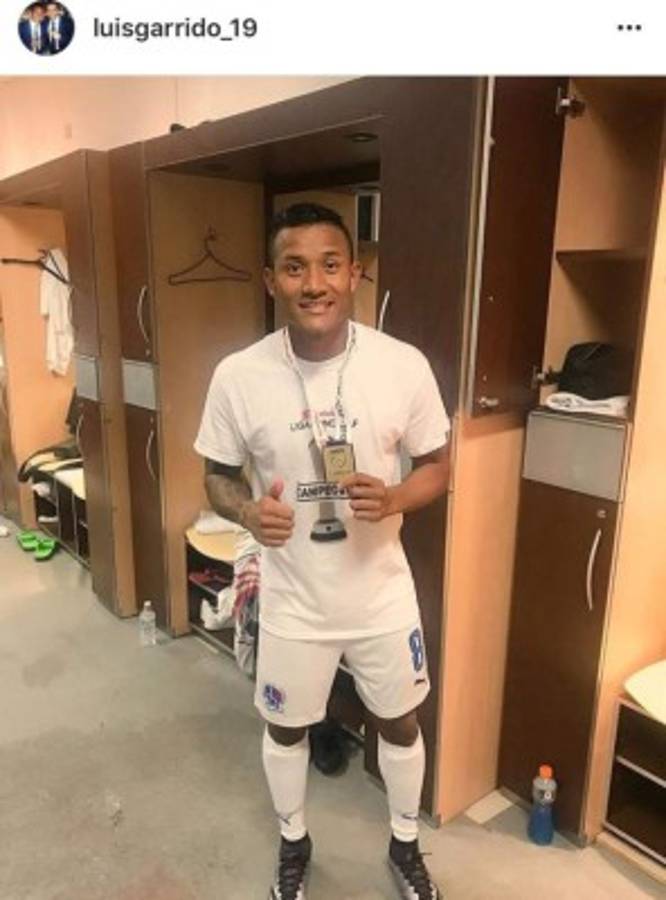 El festejo íntimo de los jugadores del Olimpia tras ganar la copa de Liga Concacaf