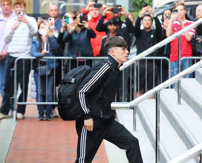 El tremendo regalo de Cristiano Ronaldo a promesa argentina del United tras anotar hattrick: Así respondió el joven jugador