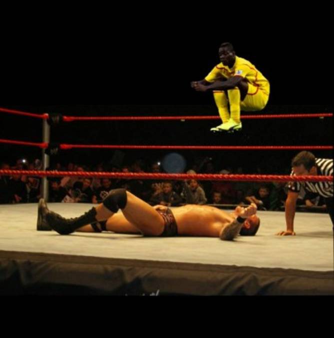 Jugada de Mario Balotelli estalla redes sociales con memes