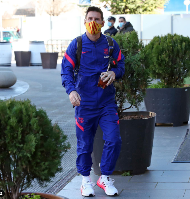 Después de dos años, salieron a la luz las increíbles condiciones de Messi al Barcelona para renovar: salarios, palcos, vuelos...