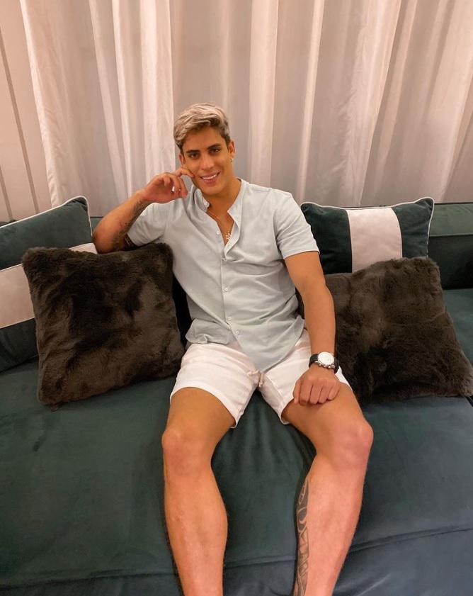 Gritos y botellas tiradas: La madre de Neymar huye de su casa tras ser atacada por su joven novio