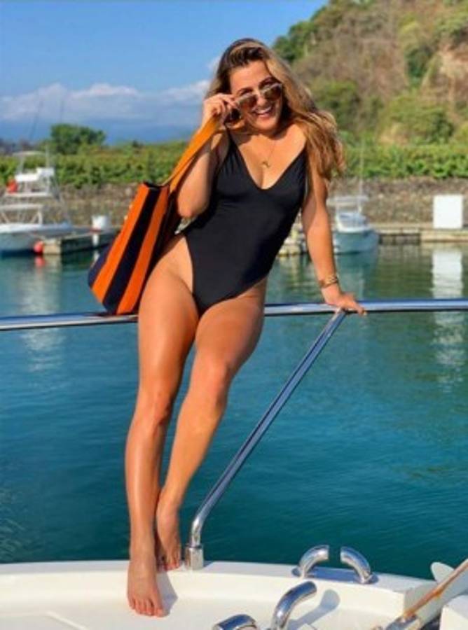 Sara López, la presentadora tica que confesó que no andaría con Gustavo Matosas